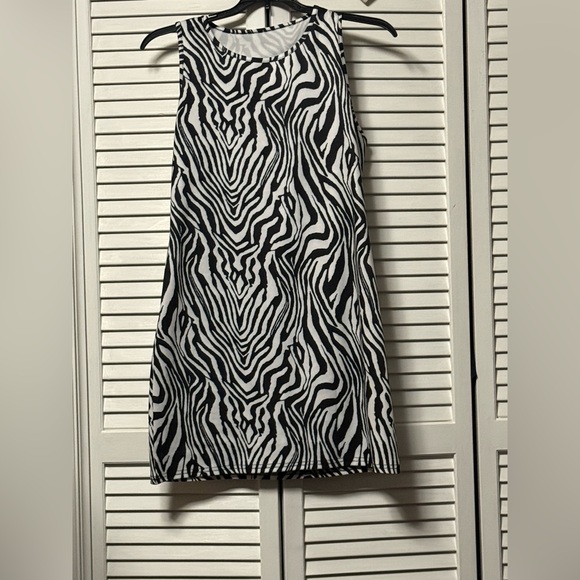 Dresses & Skirts - Zebra Print Bodycon Mini Sleeveless Boutique Dress  Size XL (New)